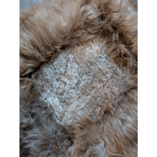 Cozy #13 Long Wool highland sheepskin pet bed with brown fur knitted square