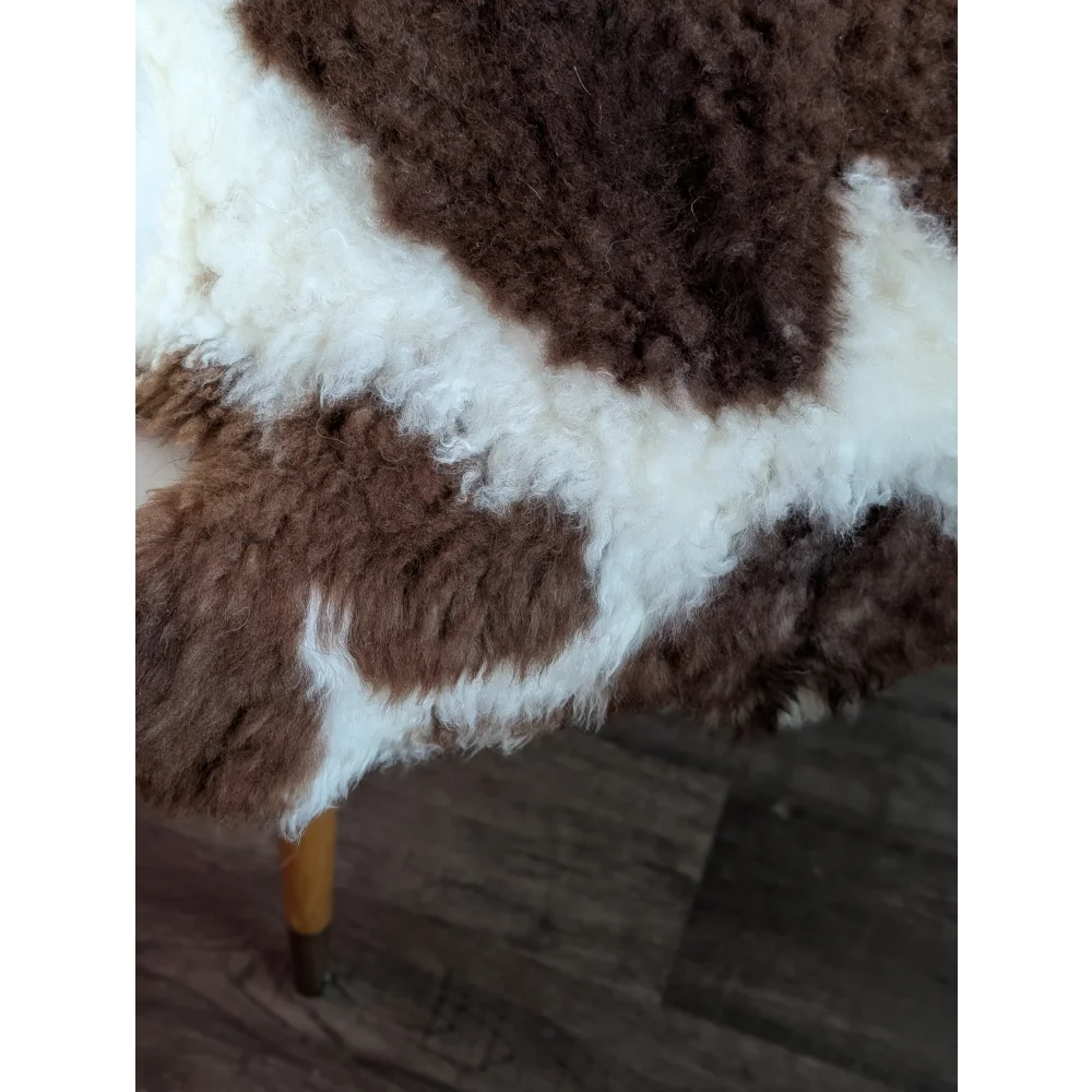Brown and white fluffy tibet highland spotted sheepskin rug grade a- perfect for cozy home decor