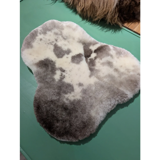 #2 Sheepskin English Saddle Cover