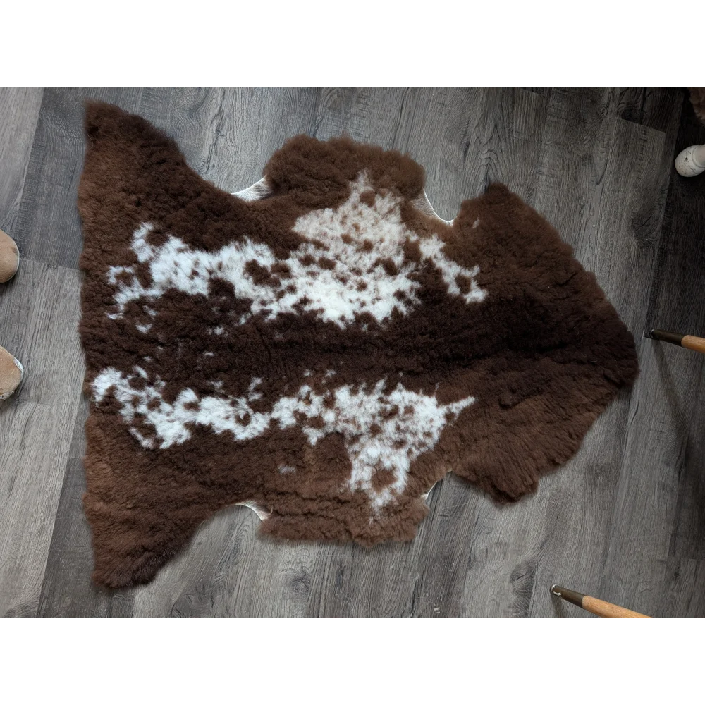 #26 43" x 29" Grade B Fluffy Cloud Like Sheepskin