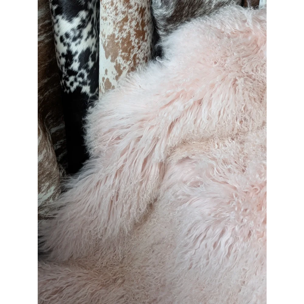 Blush pink Angus Oliver sheepskin throw, fluffy 71x47 rug