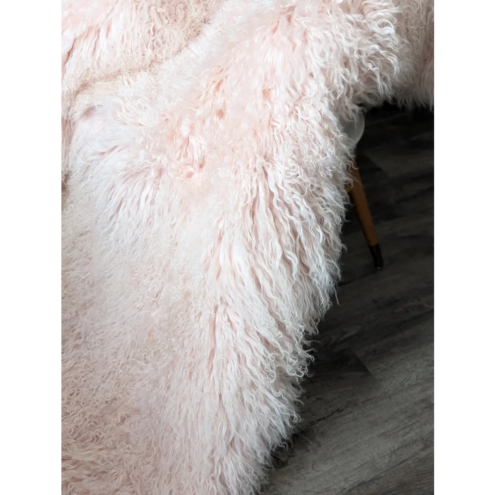 Blush pink Angus Oliver sheepskin rug, 71x47 fluffy quad sized