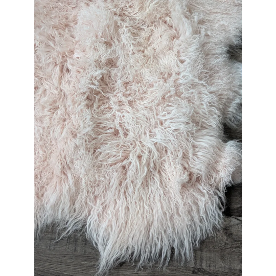 Blush pink Angus Oliver sheepskin rug, fluffy 71x47 inches
