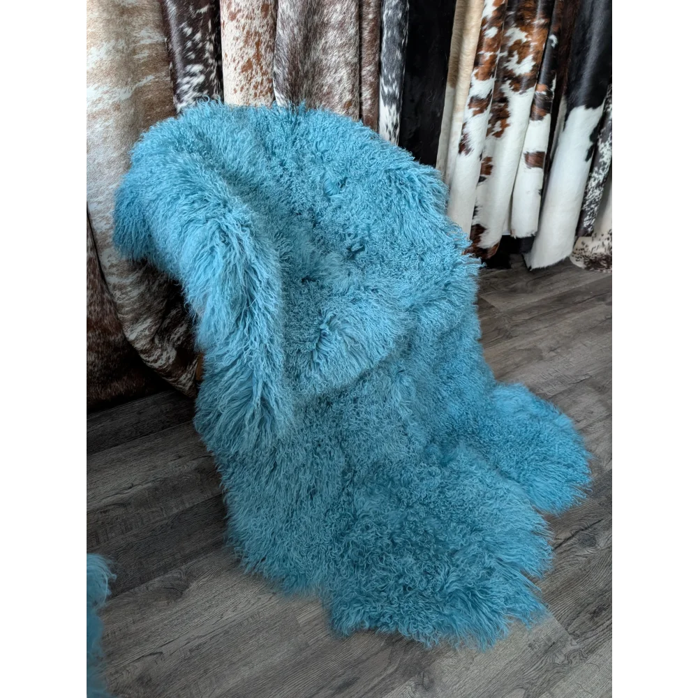 Gorgeous 72x45’’ aqua Mongolian sheepskin rug with soft turquoise fur