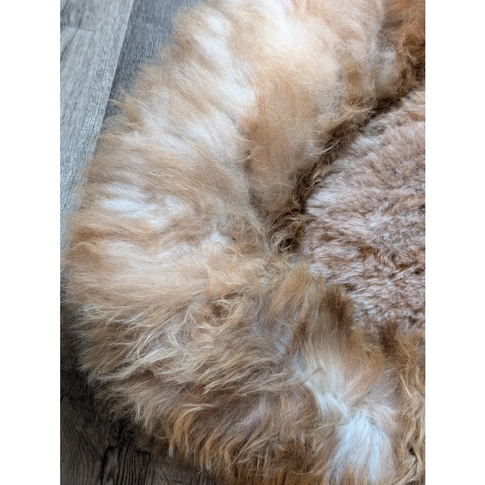Cozy #7 Long Wool sheepskin pet bed with natural fur in earthy tones