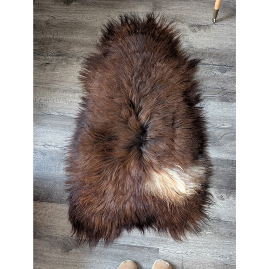 78❤️48" x 29" Lovely Dark Bronze Icelandic Sheepskin