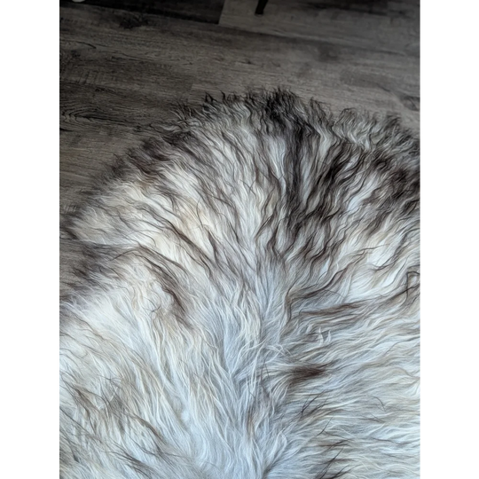 #80❤️❤️59" x 37" Massive Natural Grey Icelandic Sheepskin