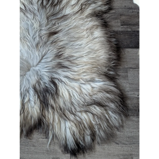 #80❤️❤️59" x 37" Massive Natural Grey Icelandic Sheepskin