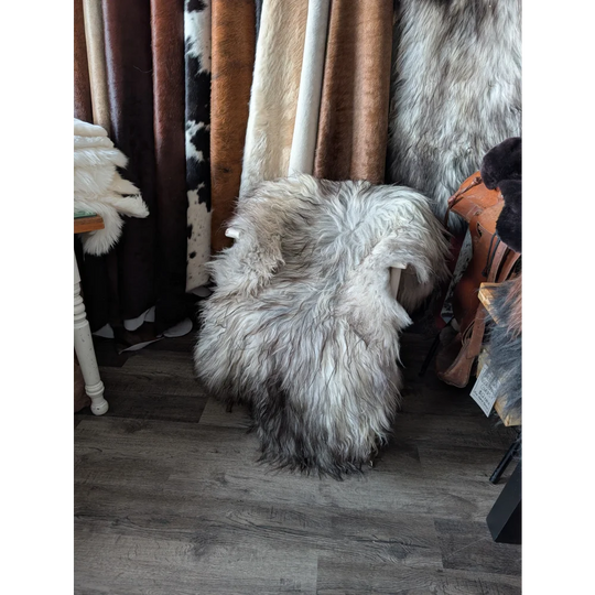 #80❤️❤️59" x 37" Massive Natural Grey Icelandic Sheepskin