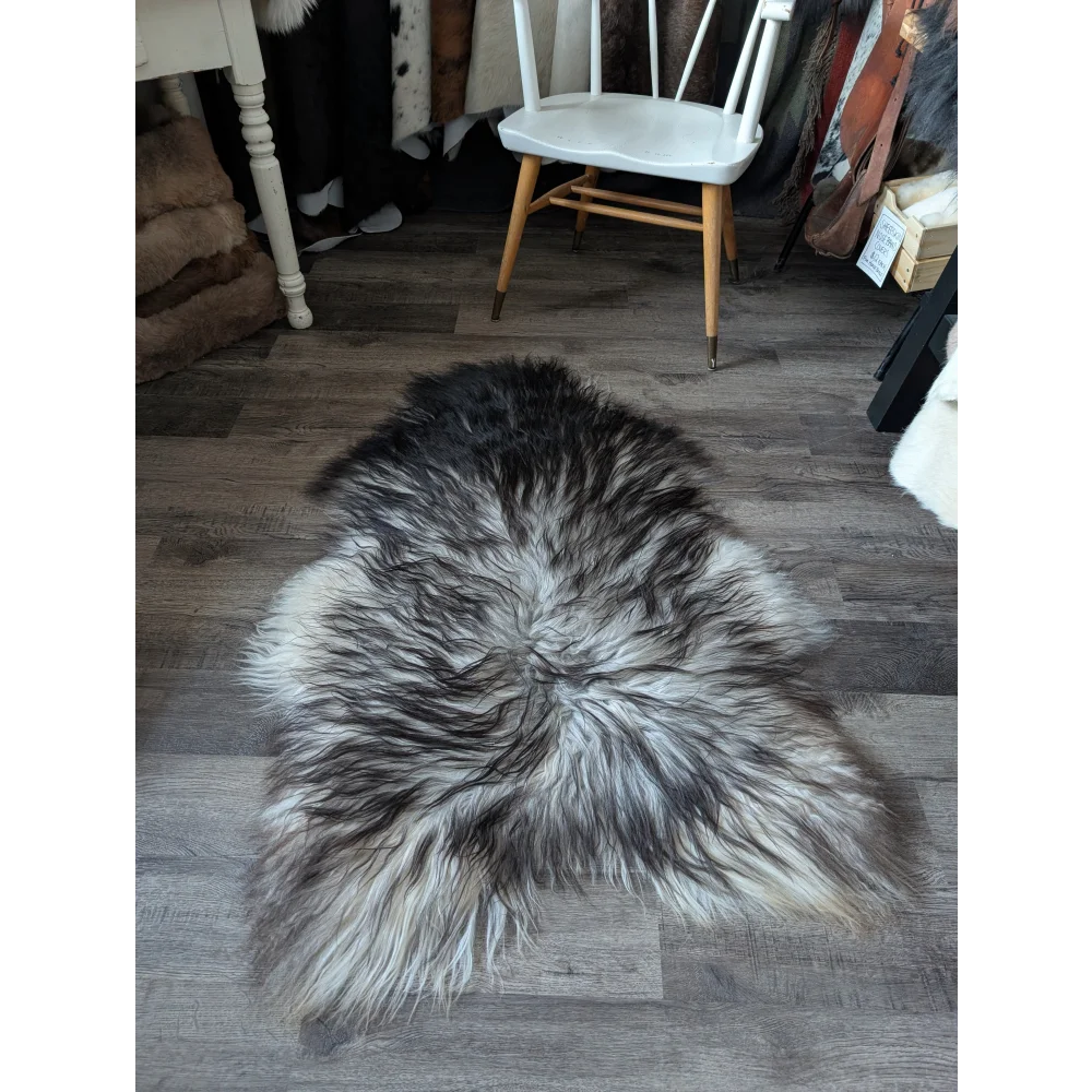 #82❤️❤️56" x 36" Massive Natural Grey Icelandic Sheepskin