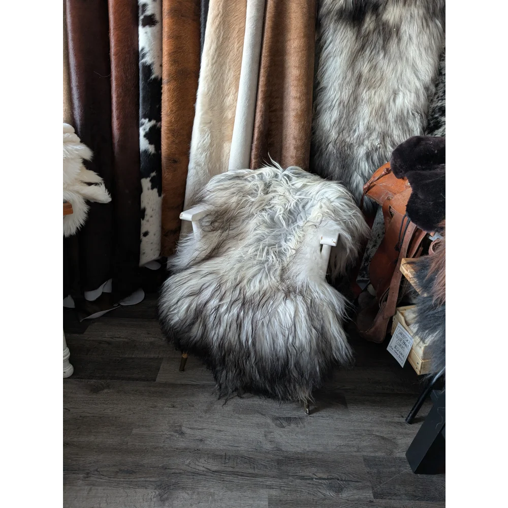 #85❤️❤️58" x 35" Massive Natural Grey Icelandic Sheepskin