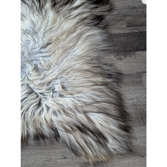 #85❤️❤️58" x 35" Massive Natural Grey Icelandic Sheepskin