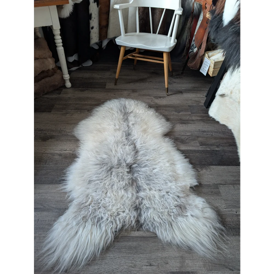#86❤️❤️55" x 31" Massive Natural Grey Icelandic Sheepskin
