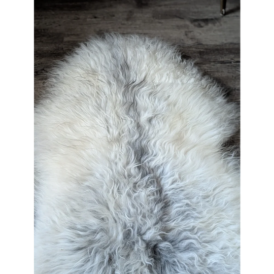 #86❤️❤️55" x 31" Massive Natural Grey Icelandic Sheepskin