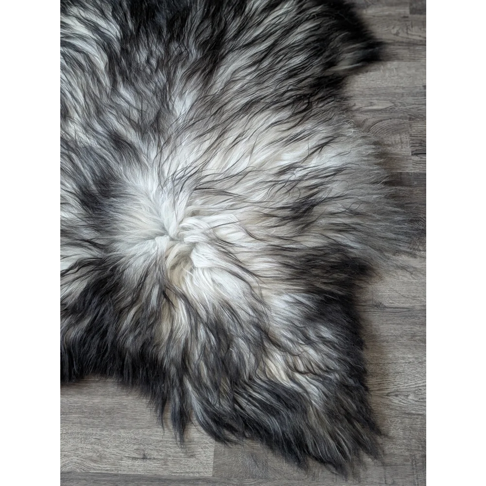 #88❤️❤️58" x 39" Massive Natural Grey Icelandic Sheepskin