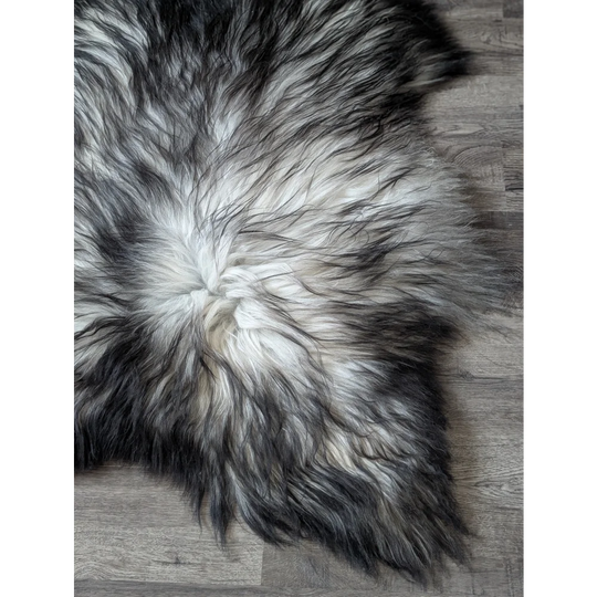 #88❤️❤️58" x 39" Massive Natural Grey Icelandic Sheepskin