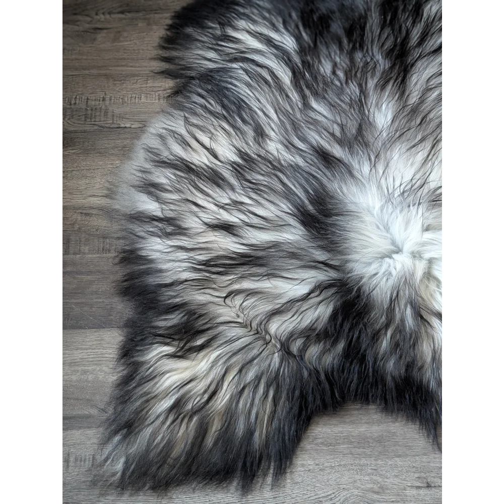 #88❤️❤️58" x 39" Massive Natural Grey Icelandic Sheepskin