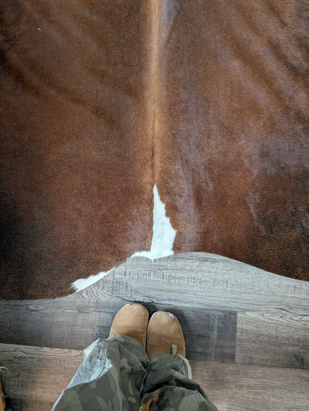 ASM#128❤️83" x 77" Lovely Large Cowhide Rug (tapis en peau de vache)