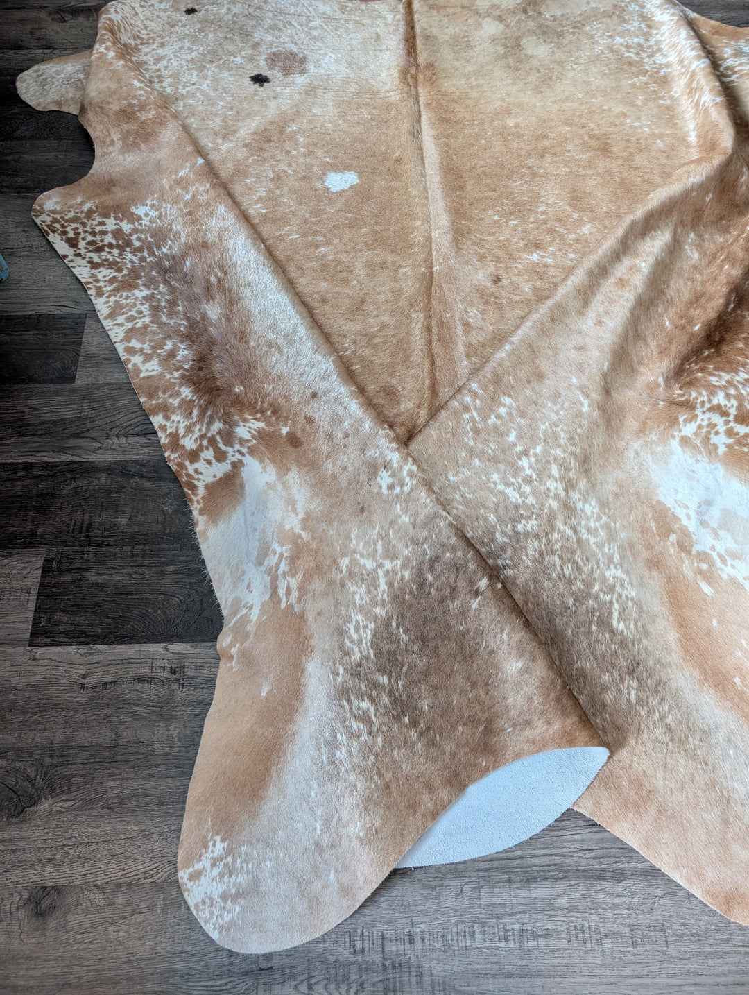 Salty#1 98" x 88" Extra Large Cowhide Rug