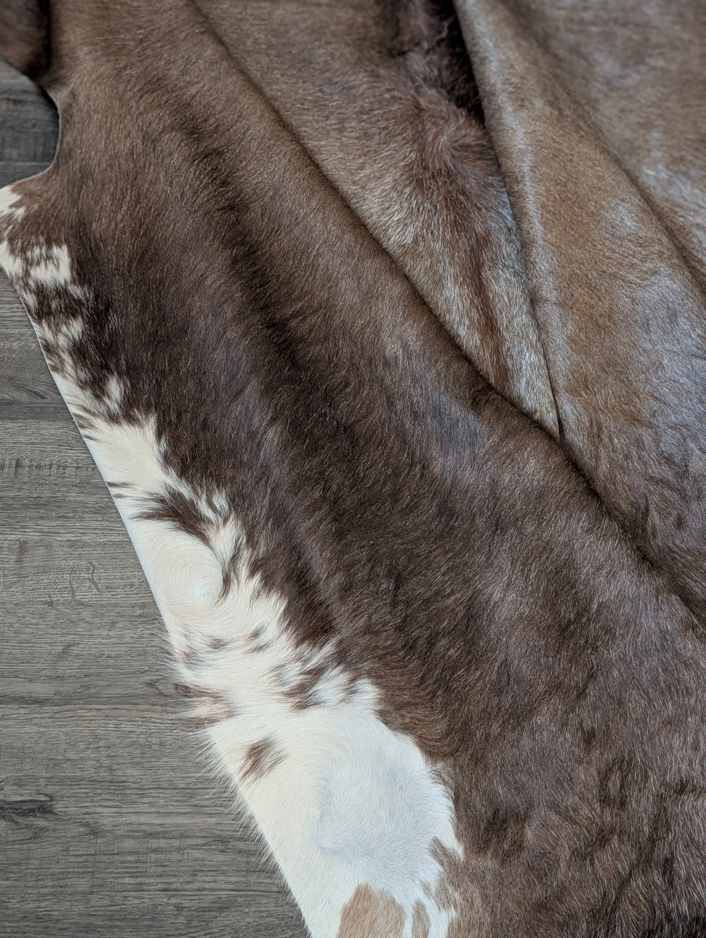 Medium#226❤️87" x 80" Cowhide Rug