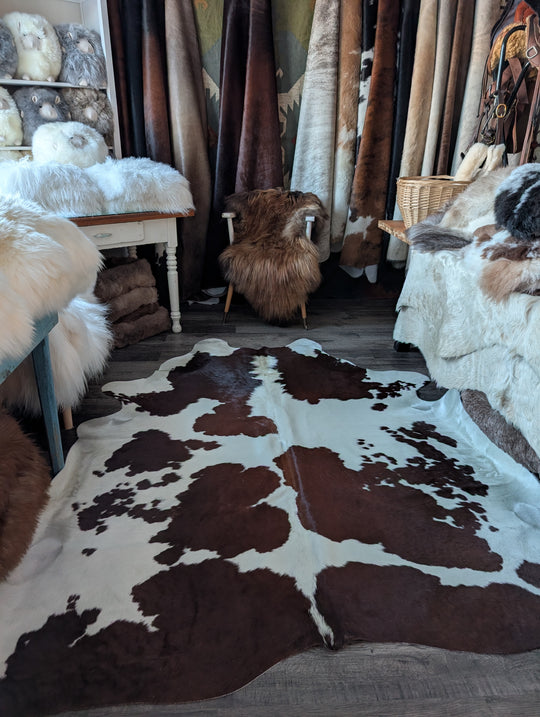 BrownWhite#56❤️90" x 80" Cowhide Rug