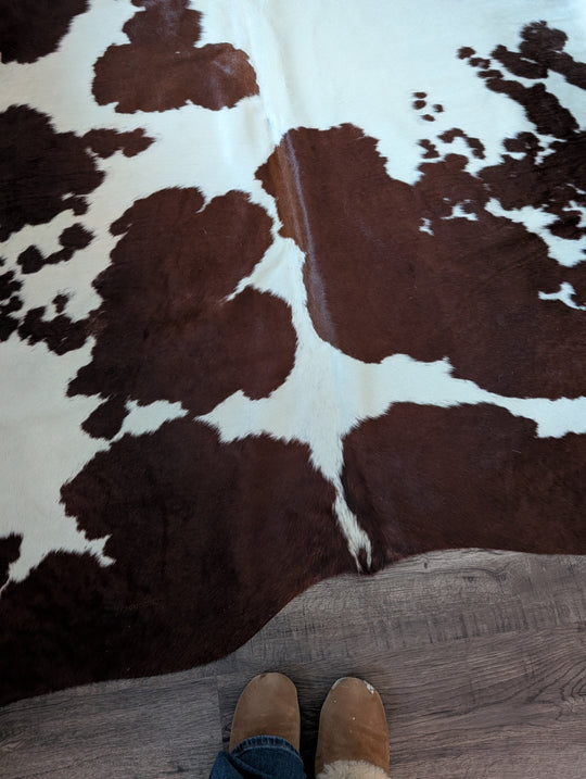 BrownWhite#56❤️90" x 80" Cowhide Rug