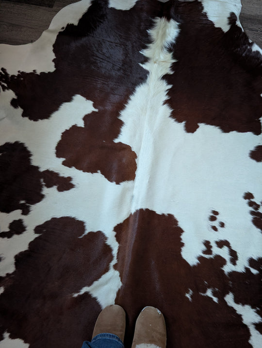 BrownWhite#56❤️90" x 80" Cowhide Rug