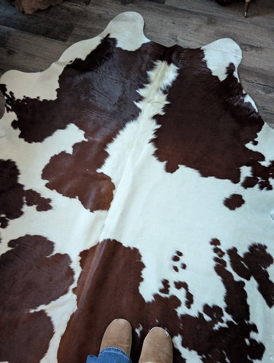 BrownWhite#56❤️90" x 80" Cowhide Rug