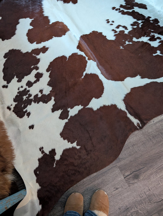 BrownWhite#56❤️90" x 80" Cowhide Rug