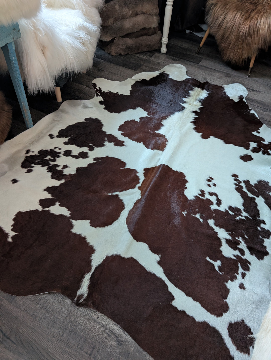 BrownWhite#56❤️90" x 80" Cowhide Rug
