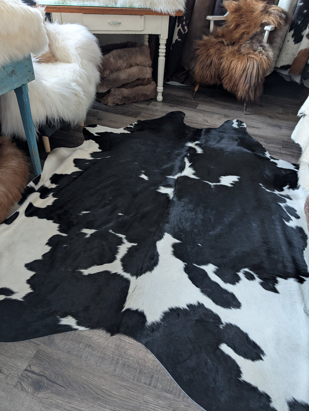 BlackWhite#199❤️93" x 83" Massive Cowhide Rug