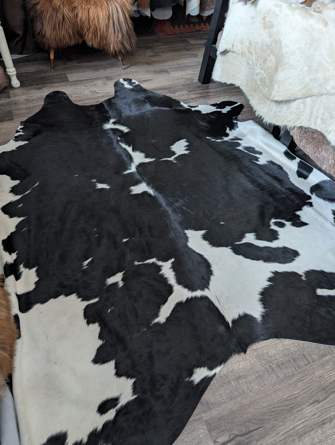 BlackWhite#199❤️93" x 83" Massive Cowhide Rug