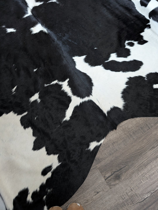 BlackWhite#199❤️93" x 83" Massive Cowhide Rug