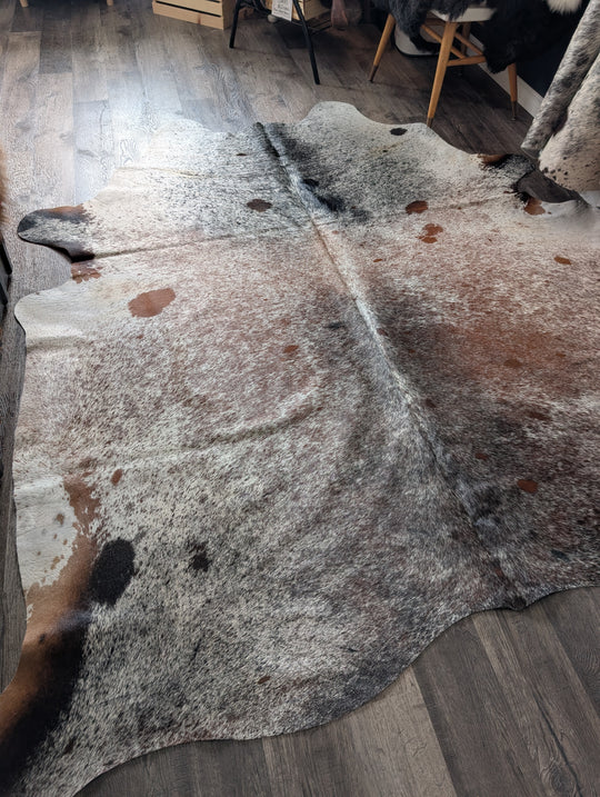 SALTY#10 ❤️91" X 87.5" Gorgeous Extra Large Cowhide