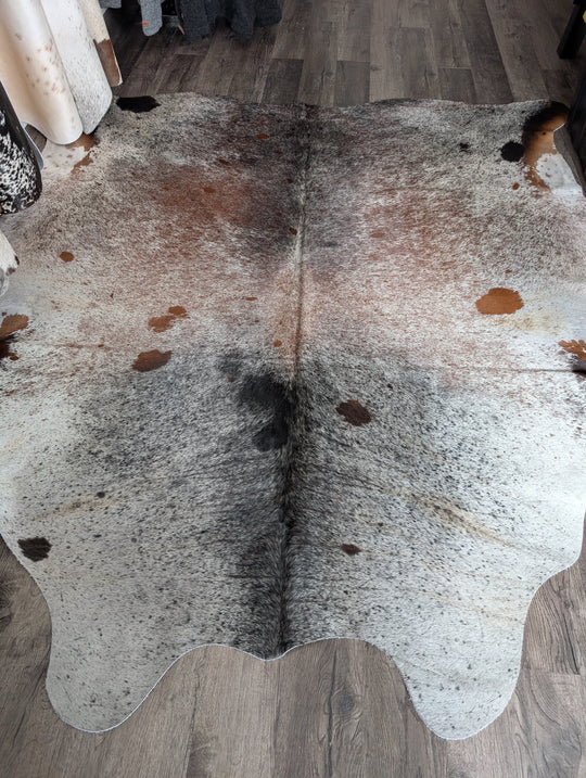 SALTY#10 ❤️91" X 87.5" Gorgeous Extra Large Cowhide