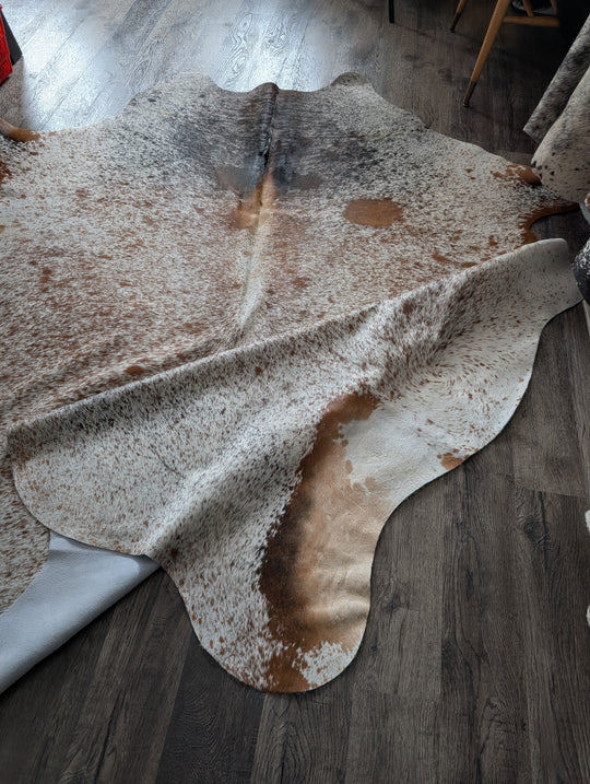 SALTY#11❤️91" x 85" Gorgeous Extra Large Cowhide