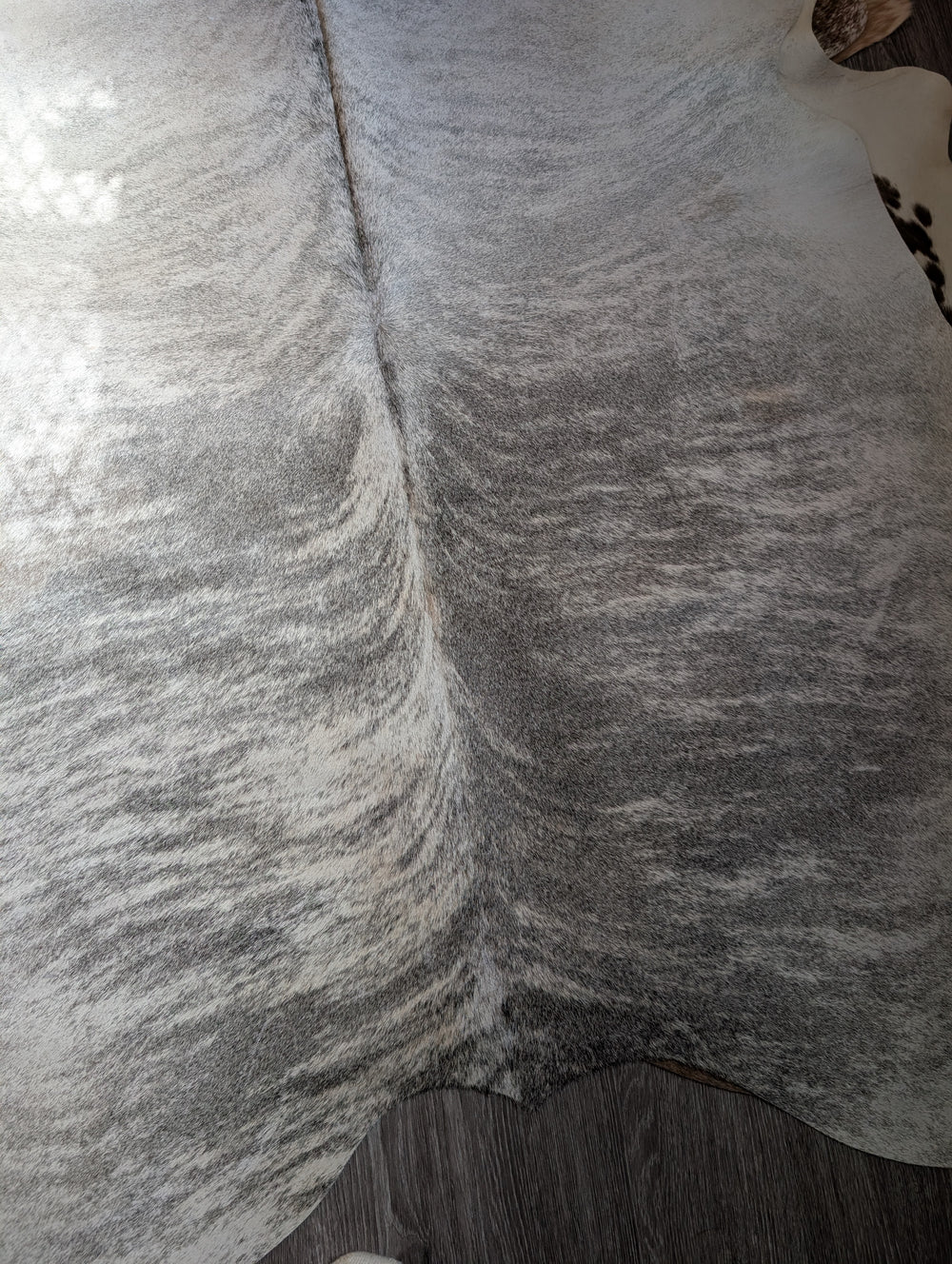 ASM#128❤️83" x 77" Lovely Large Cowhide Rug (tapis en peau de vache)