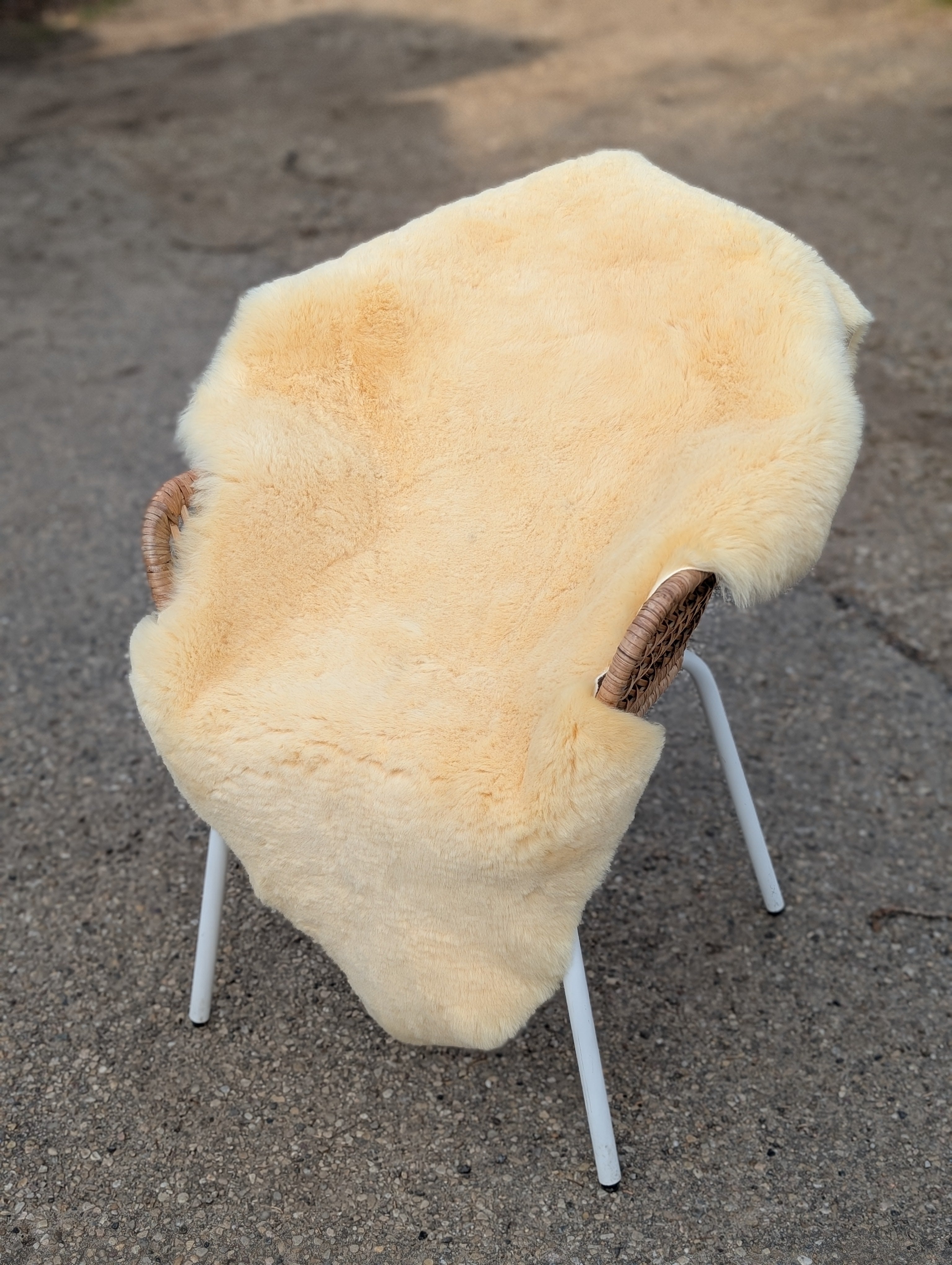 MED2 51" x 33" Extra Large Washable medical sheepskin