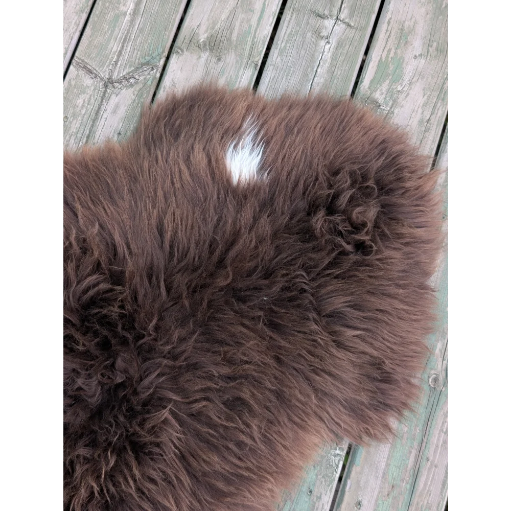 Rare British sheepskin rug, 43x26 natural texture, soft pile