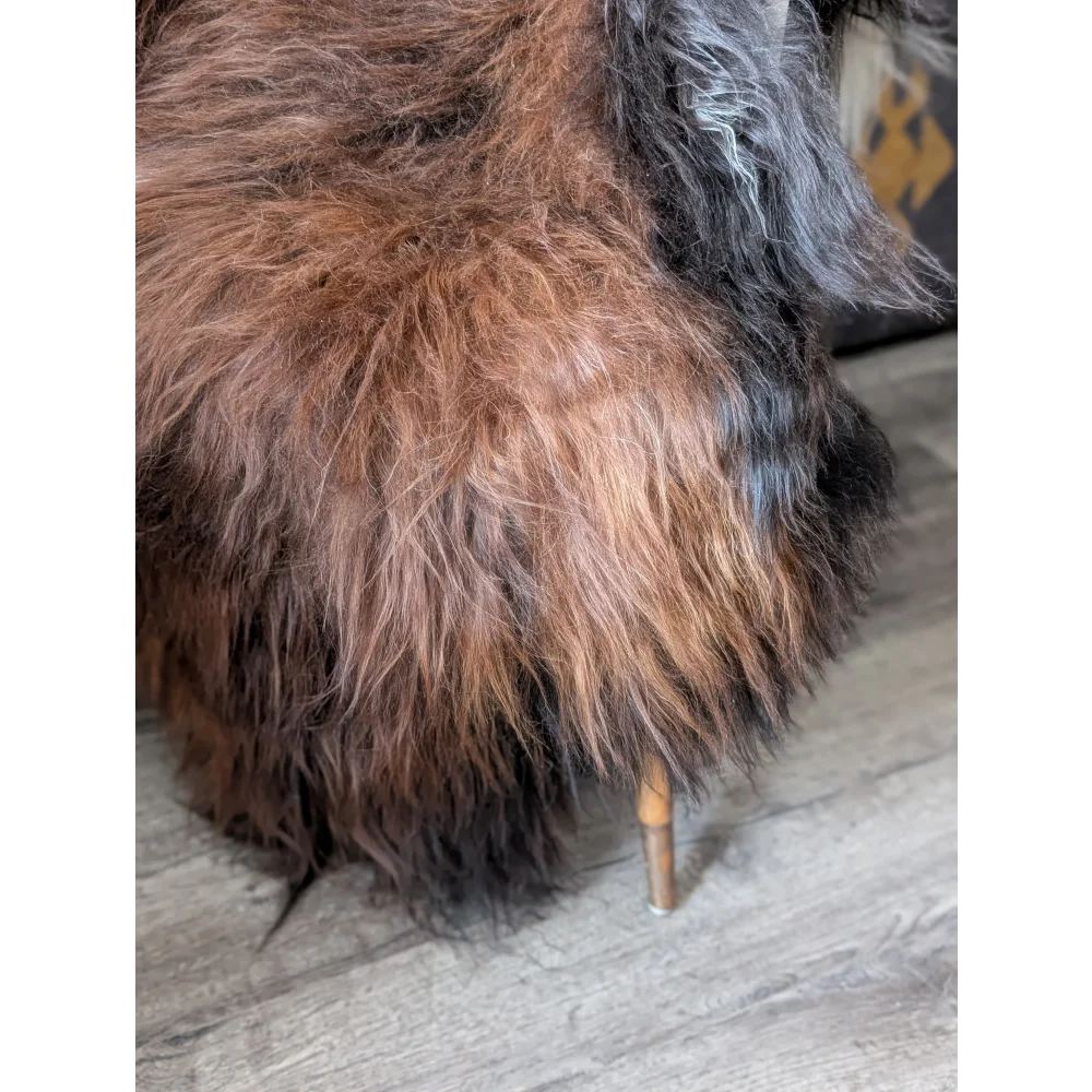 AN14❤️55" x 33" Massive Dark Bronze Icelandic Sheepskin