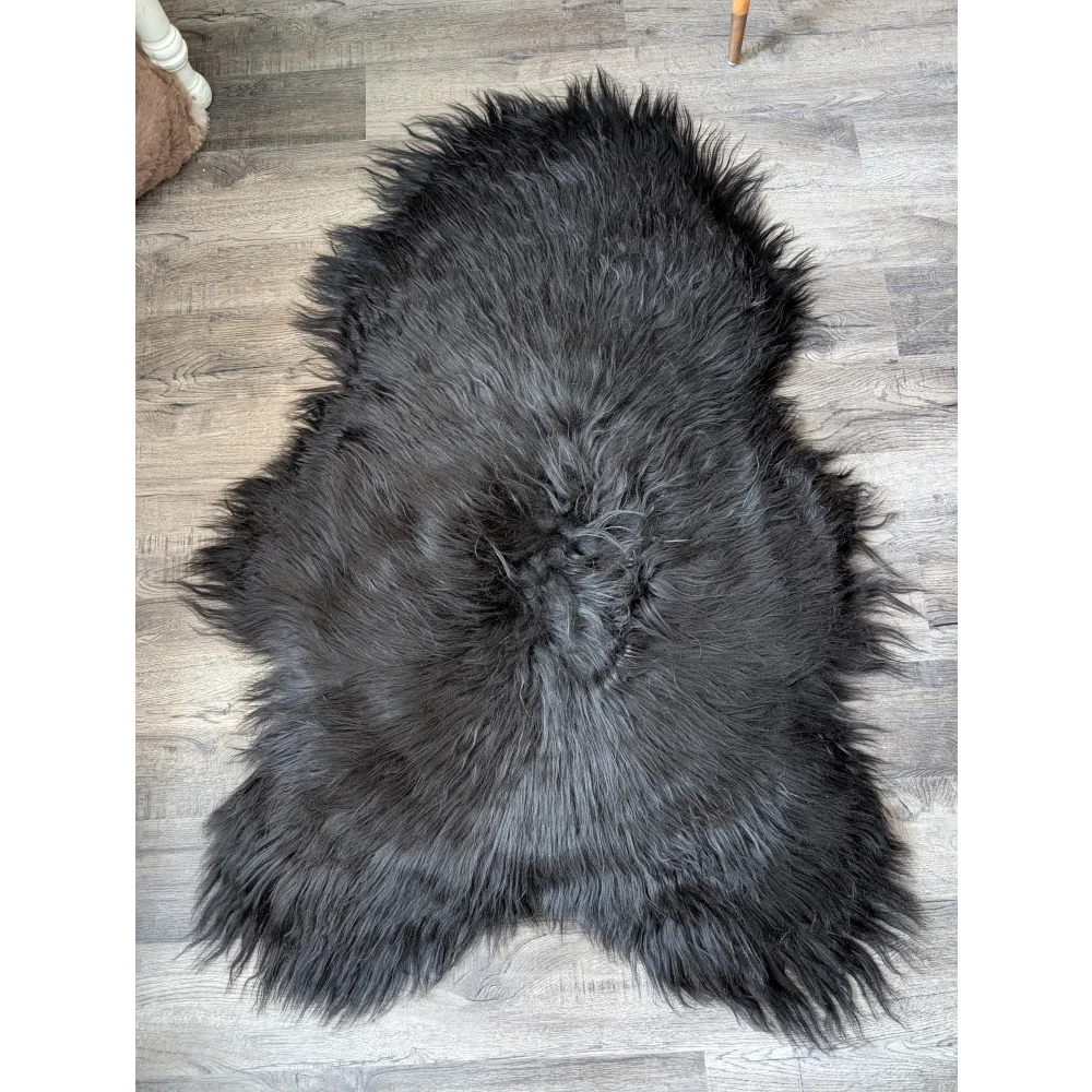 AN15❤️57" x 36" Massive Natural Black Icelandic Sheepskin