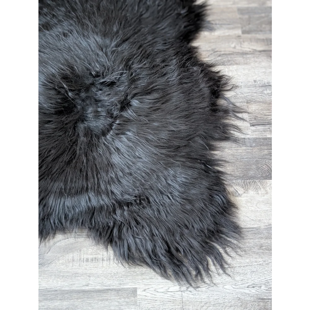 AN15❤️57" x 36" Massive Natural Black Icelandic Sheepskin