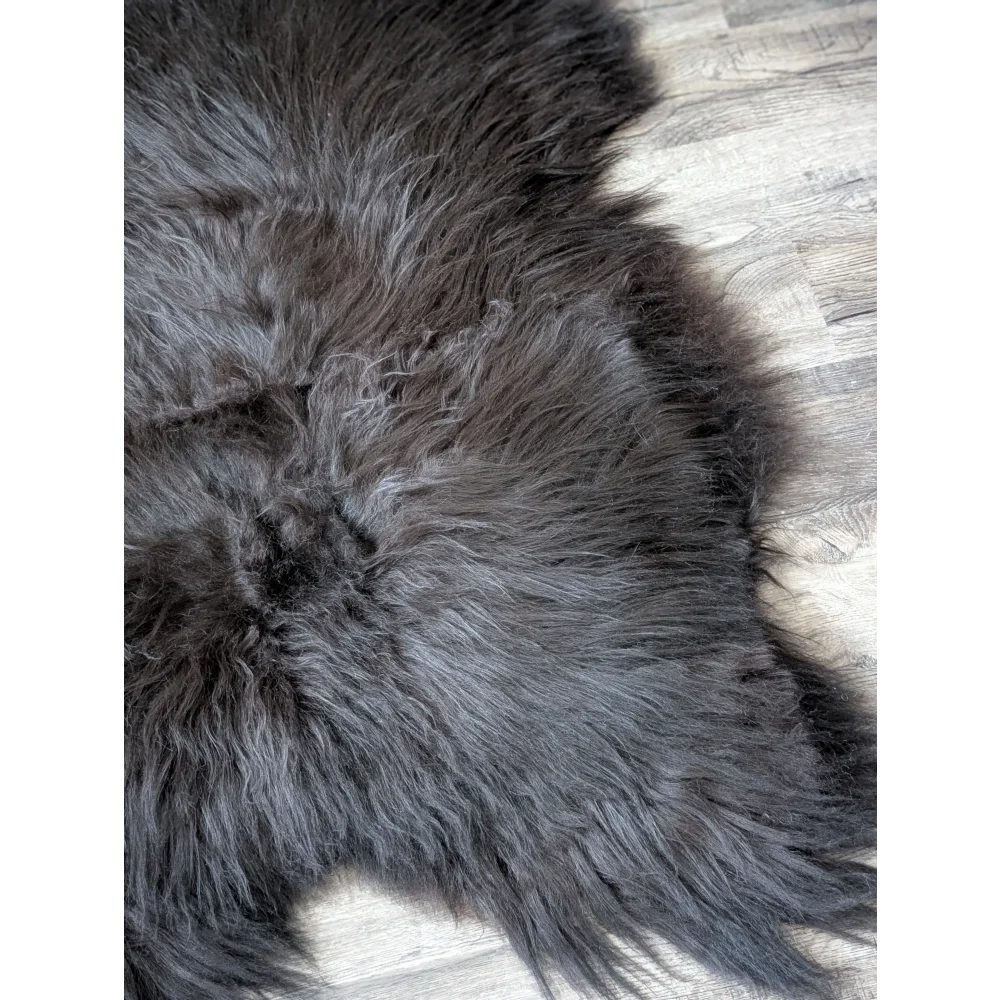 AN17❤️58" x 36" Massive Natural Black/Brown Icelandic Sheepskin