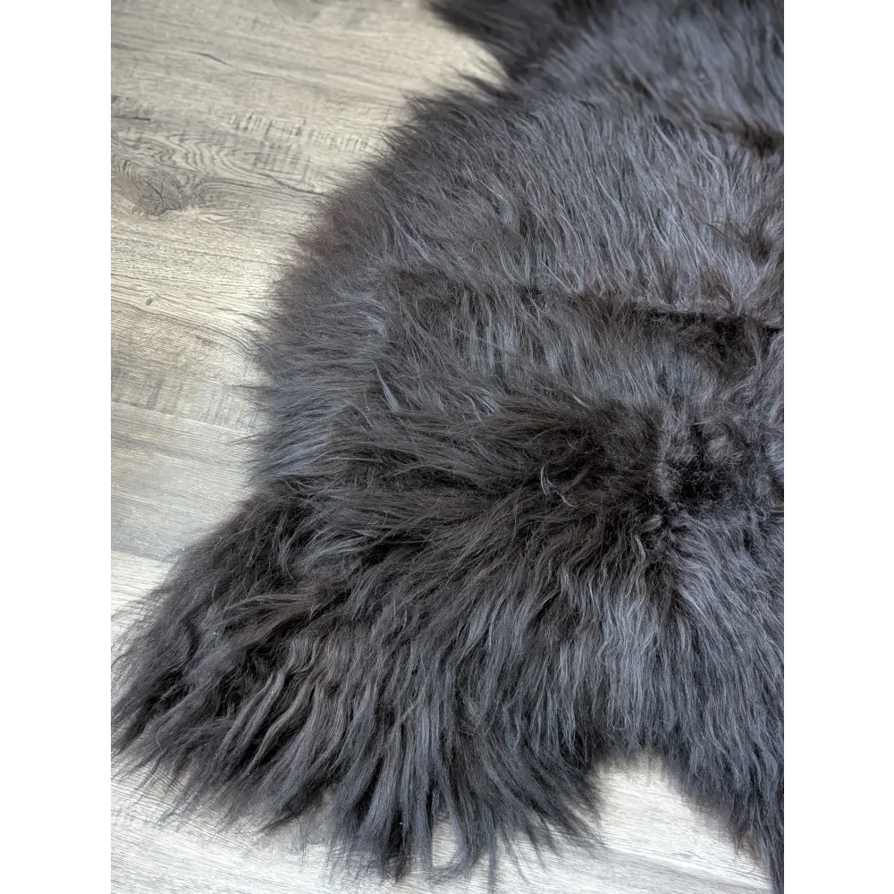 AN17❤️58" x 36" Massive Natural Black/Brown Icelandic Sheepskin