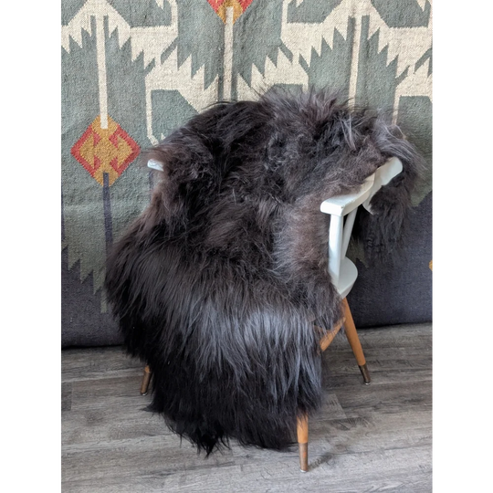 AN17❤️58" x 36" Massive Natural Black/Brown Icelandic Sheepskin