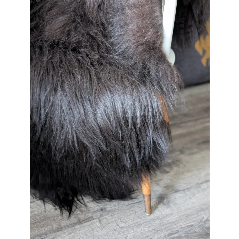 AN17❤️58" x 36" Massive Natural Black/Brown Icelandic Sheepskin