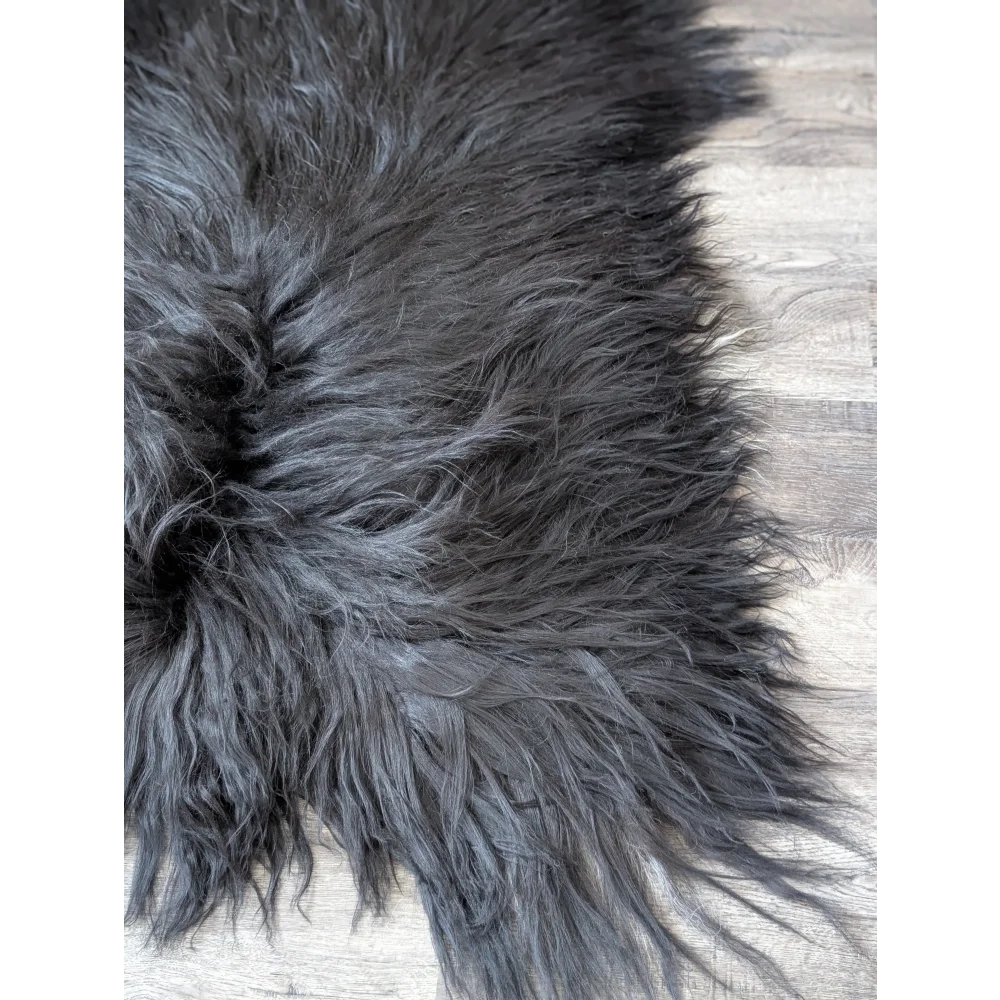 AN18❤️59" x 34" Massive Natural Black Icelandic Sheepskin