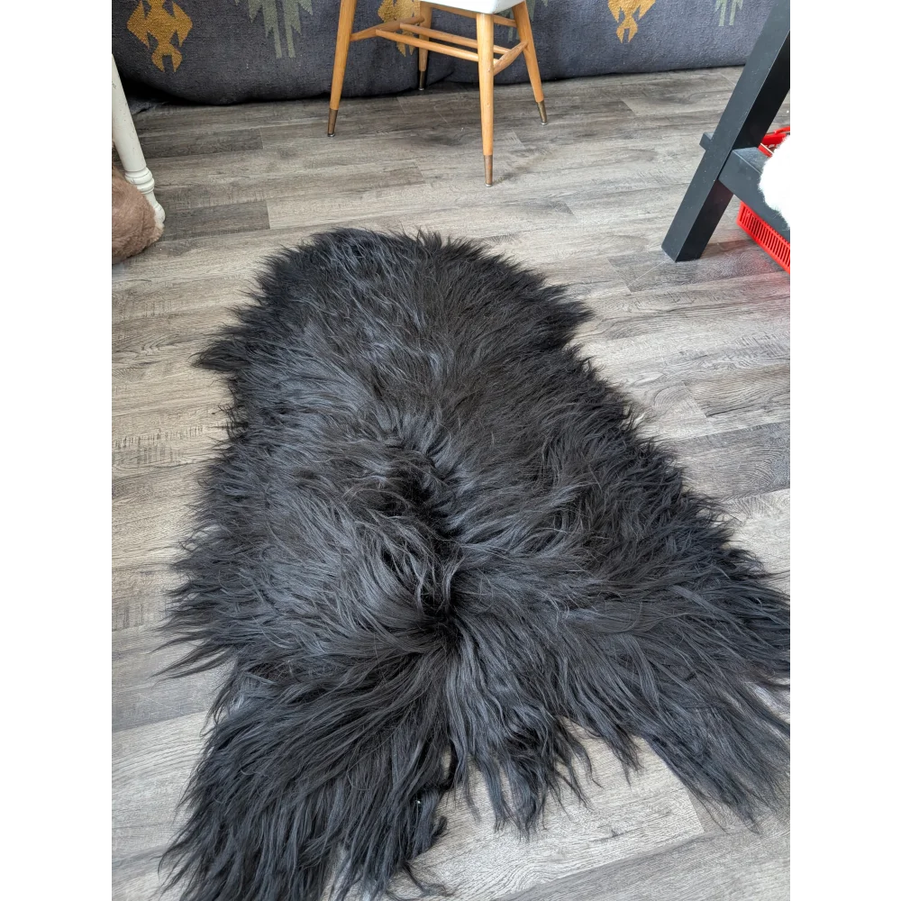 AN18❤️59" x 34" Massive Natural Black Icelandic Sheepskin