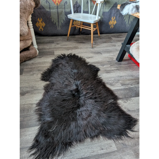 AN19❤️59" x 32" Massive Natural Black Icelandic Sheepskin