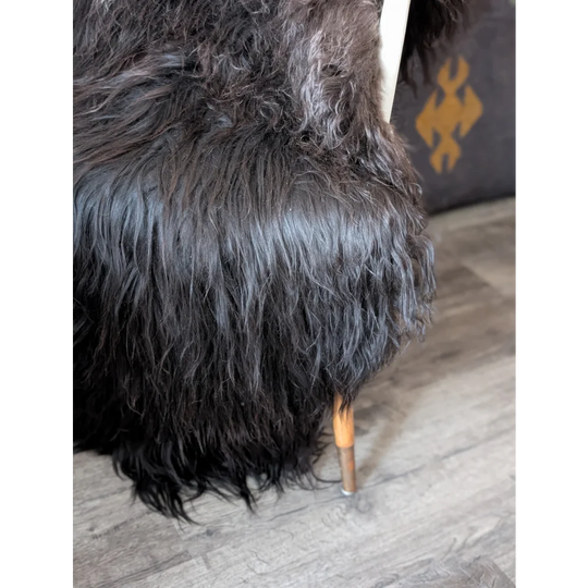 AN19❤️59" x 32" Massive Natural Black Icelandic Sheepskin